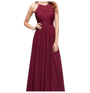 Vestido Reverie color corinto,  tipo A con hombros afuera y plisado en pecho y espalda