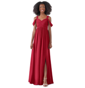 Vestido rojo de tirantes y mangas cortas caídas.