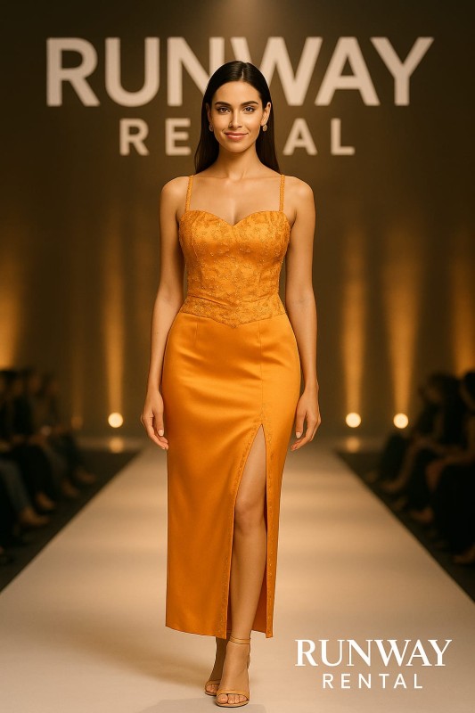 Vestido de Gala color naraja metalico con piedras y abertura en pierna